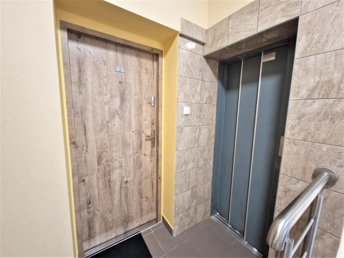 J&W Apartments Grojecka Glam Flat Varsóvia Exterior foto