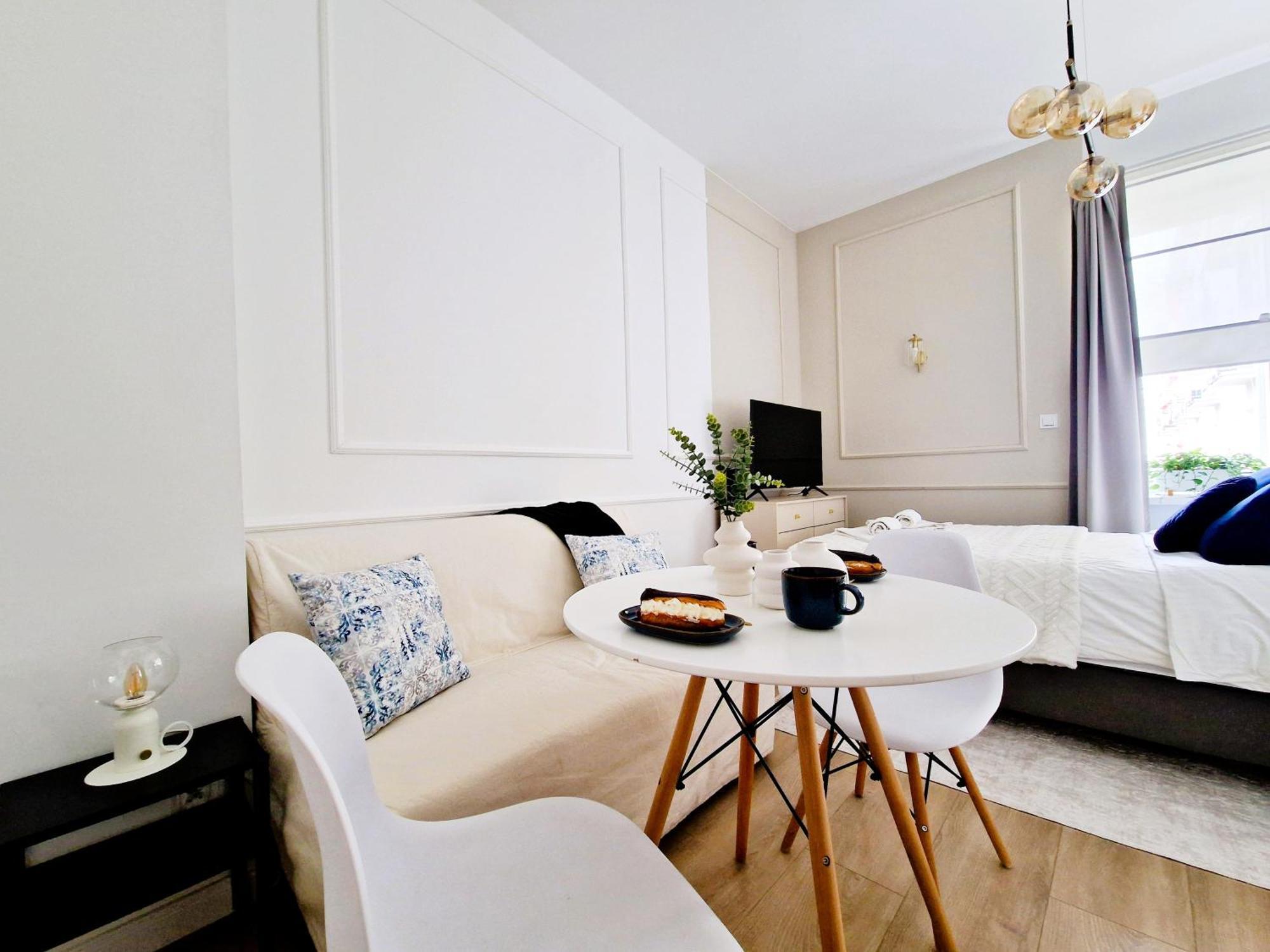 J&W Apartments Grojecka Glam Flat Varsóvia Exterior foto